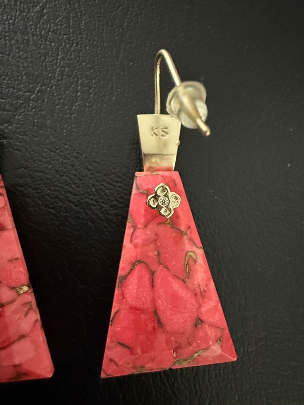 Kendra Scott Pink Marbled Triangle Drop Earrings with Gold Accents - Picture 3 of 6